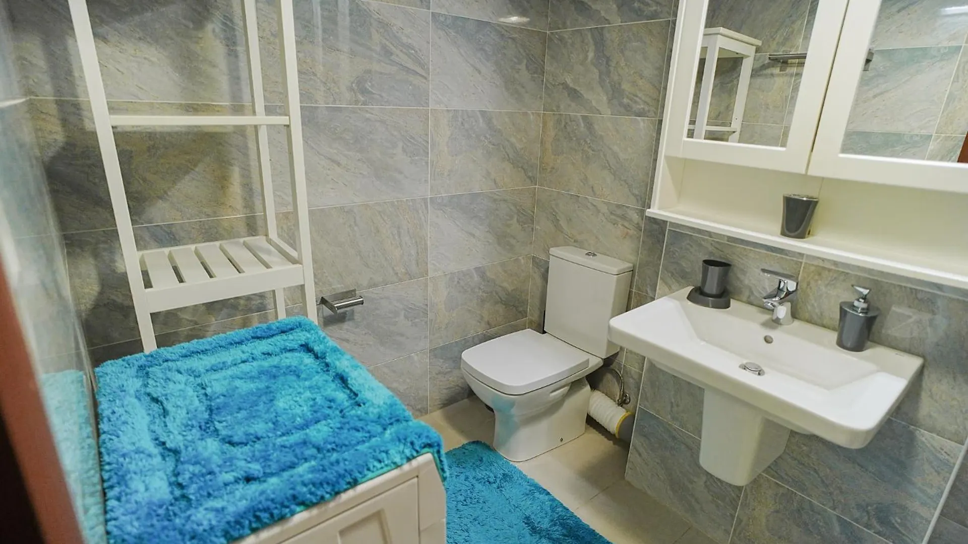 Apartament Hideaway Near Parliament Building Bukareszt 0*,