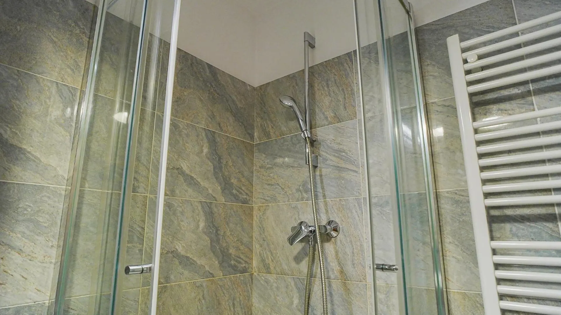 Apartament Hideaway Near Parliament Building Bukareszt